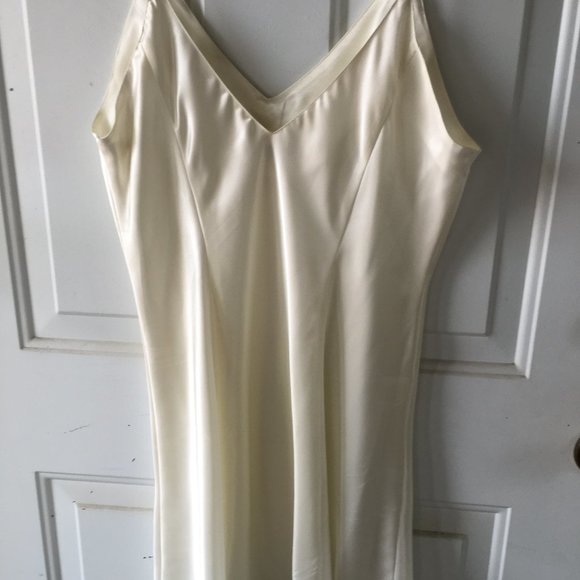 La Senze lingerie/nightwear.  Beige size large - Picture 2 of 3